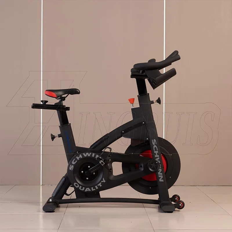 Bicicleta de exercitii comerciala cu rezistenta magnetica